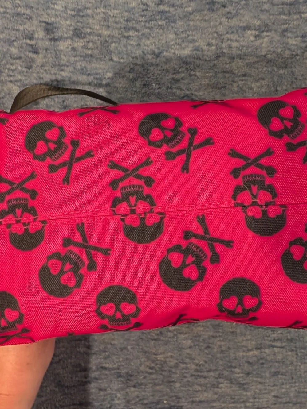 Betsey Johnson Hot Pink and Black Skull Print Insulated Lunch Tote